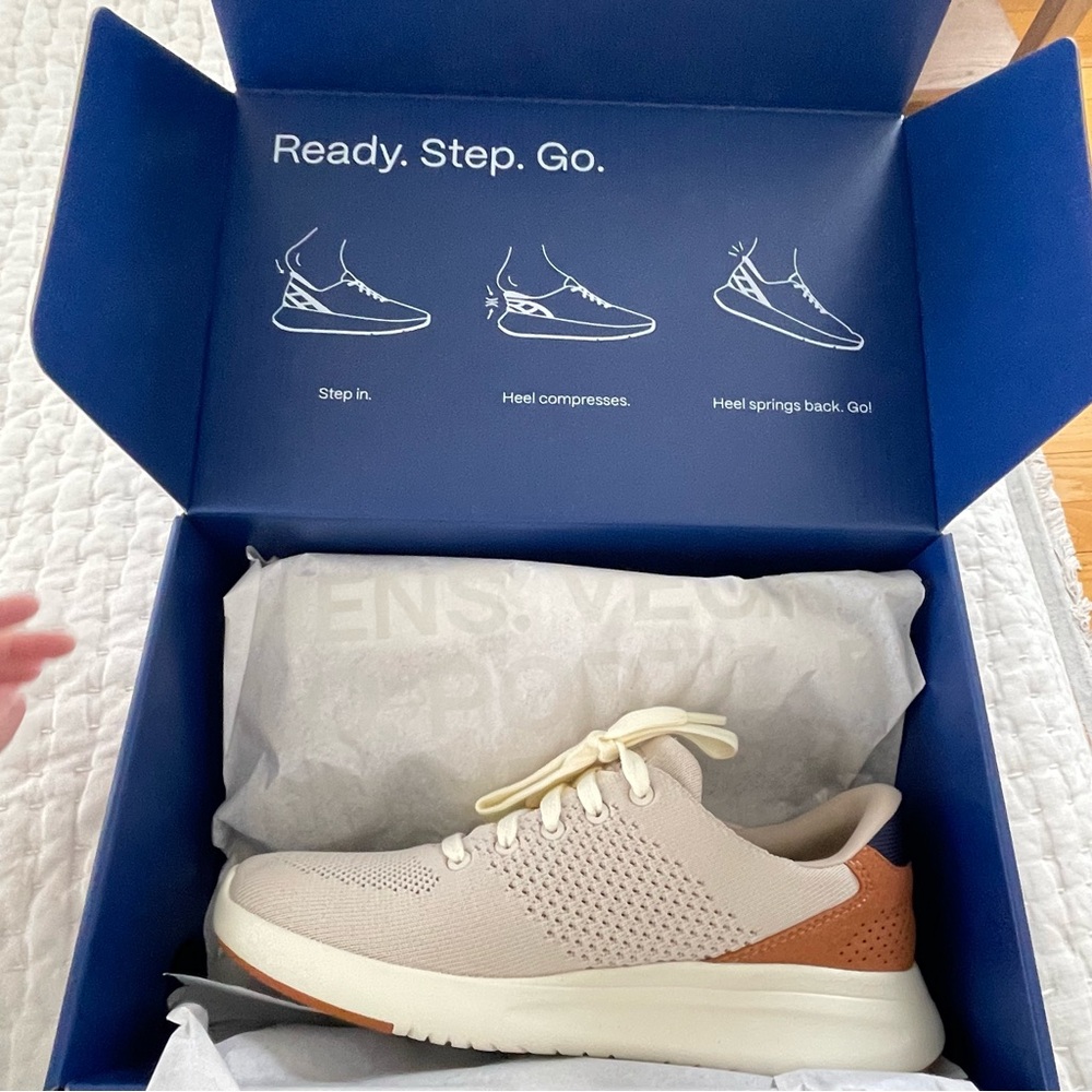 NWT Kizik Women’s Light Taupe Lima Sneakers Size 8 - Picture 5 of 5